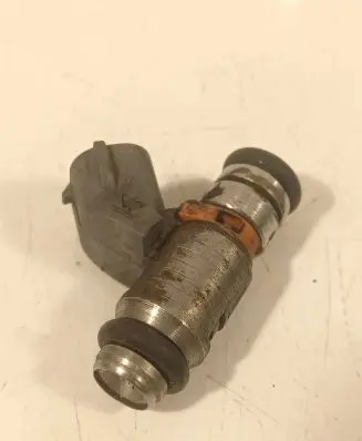 Audi A2 Fuel injector 036031c 1052x