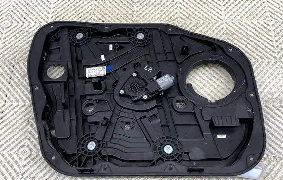 Hyundai Tucson TL Front door window regulator with motor 