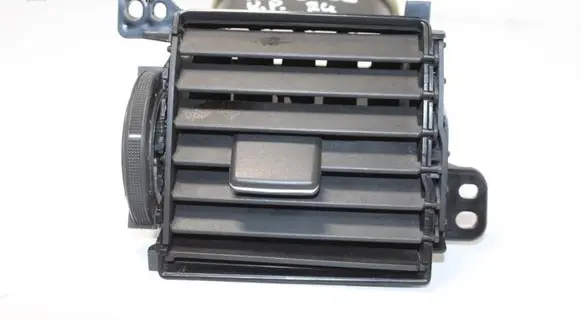 Toyota Auris 150 Dashboard side air vent grill/cover trim