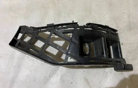 Mercedes-Benz E W212 Rear bumper mounting bracket a2128850765 2128850765