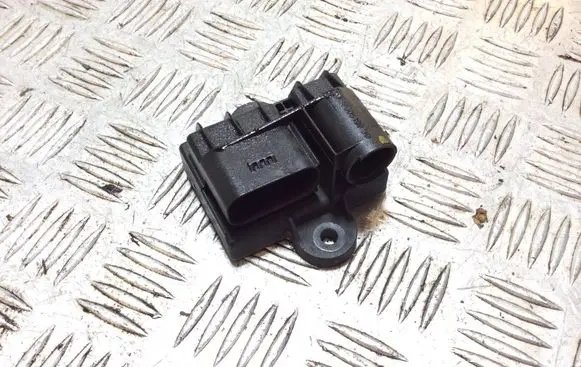 Mercedes-Benz C W204 Glow plug pre-heat relay A6519008802