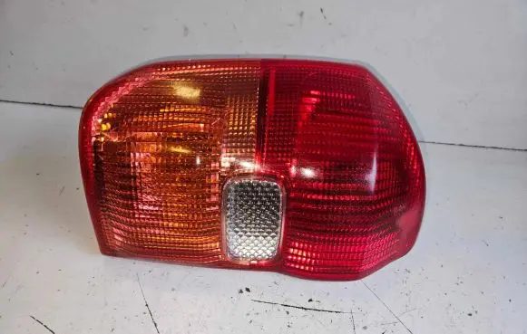 Toyota RAV 4 (XA20) Rear/tail lights 4226