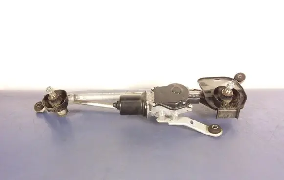 Infiniti Q50 Front wiper linkage and motor 7414CO43