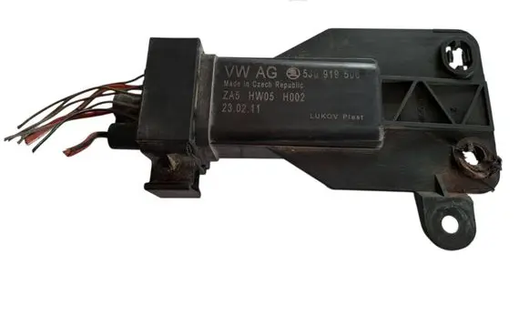 Coolant fan relay