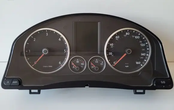Volkswagen Tiguan Speedometer (instrument cluster)