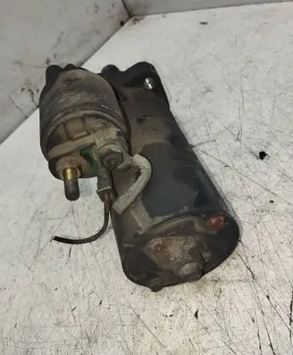 Volkswagen PASSAT B5.5 Starter motor 0001109021