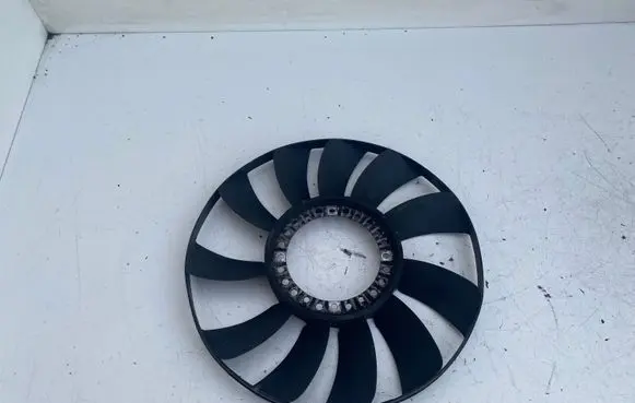 Volkswagen PASSAT B5.5 Fan impeller 058121301B