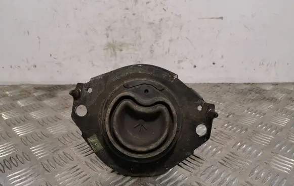 Engine mount bracket