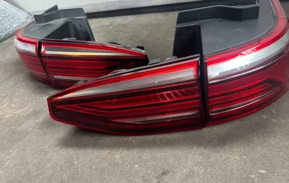 Volkswagen Multivan T7 Tailgate rear/tail lights 7T0945093