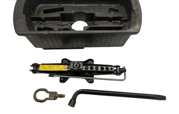 Jaguar S-Type Tool set 2R8A17B043AB