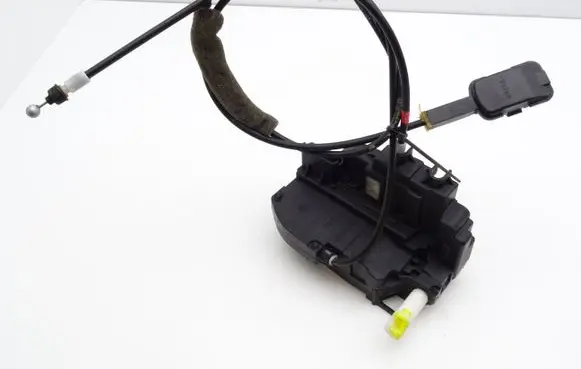 Nissan Note (E11) Front door lock 