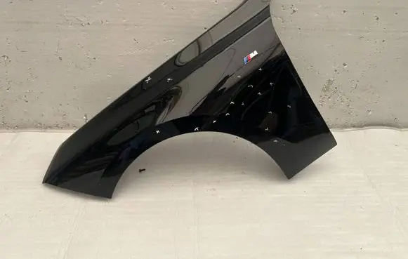 BMW 7 G70 Fender 475
