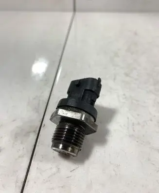 Fuel pressure sensor