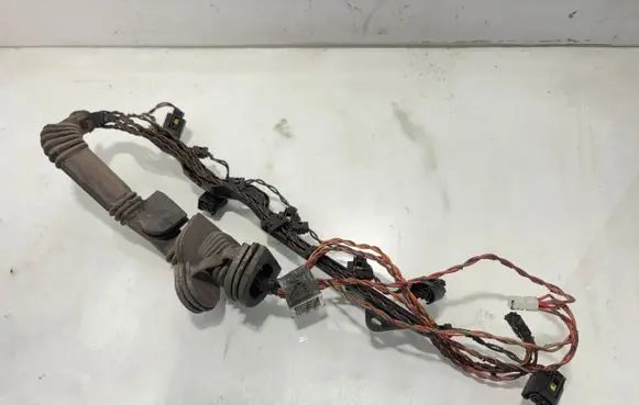 BMW 5 E60 E61 Fuel injector wires 7792268