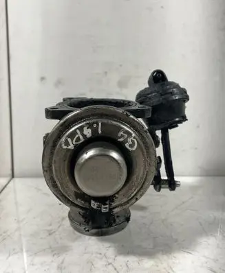 Volkswagen Golf IV Throttle valve 038131501G
