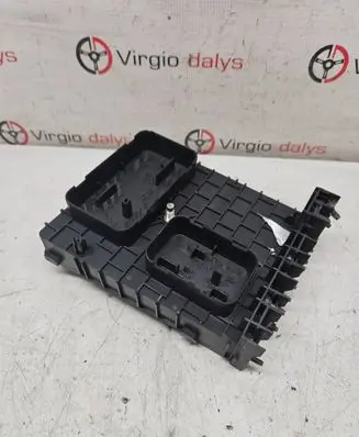 Volkswagen Golf V Fuse module 1k0937124k 013949631C 01394932