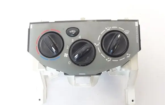 Renault Trafic II (X83) Air conditioner control unit module 8200004603