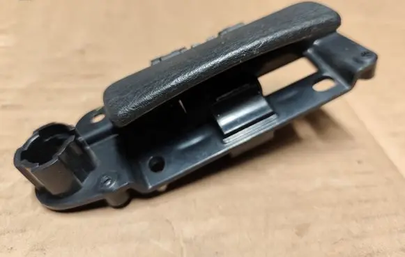 Jeep Cherokee III KJ Glove box lock 