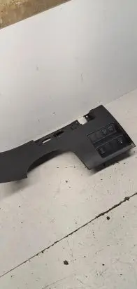 Nissan Qashqai Dashboard lower bottom trim panel 681064EH0A