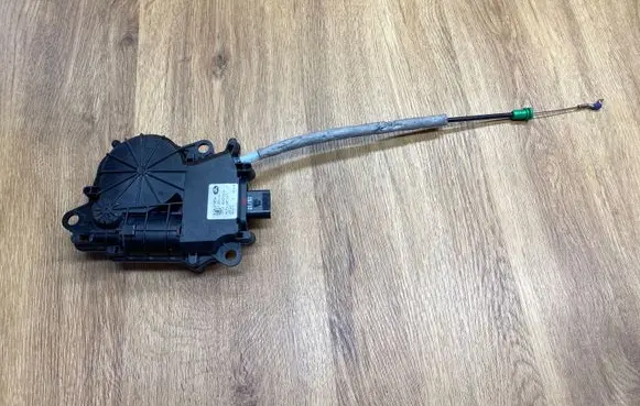 Land Rover Range Rover Sport L494 Tailgate boot lock/latch motor CPLA404C10CA C16940103 165108