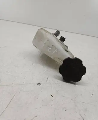 Hyundai i10 Master brake cylinder