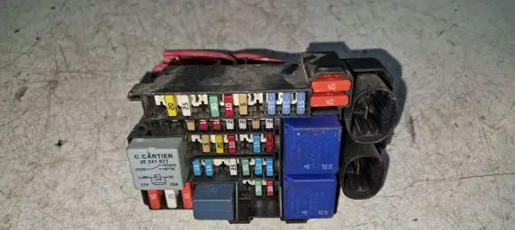 Renault Megane III Fuse module 18013301