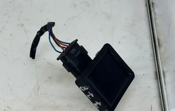 BMW X3 F25 Fuel temperature sensor 7333588 16137333588