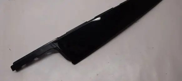 BMW 3 G20 G21 Front door glass trim molding 51337407431 7465137