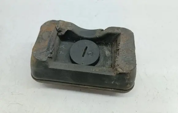 Mercedes-Benz E W211 Jacking socket point A2039970186 2039970186