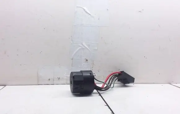Mercedes-Benz Sprinter W901 W902 W903 W904 Ignition lock contact A0005458108