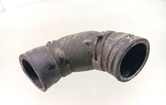 Volkswagen Golf VII Intercooler hose/pipe 04L131521
