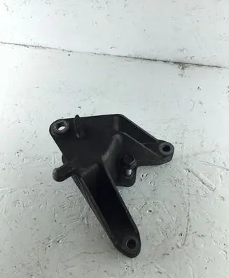 Opel Insignia A Engine mounting bracket 13228289