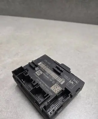 Audi A3 S3 8V Door control unit/module 5Q0959392
