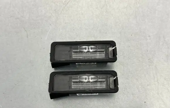 Volkswagen Touareg III Number plate light 3G5943021A