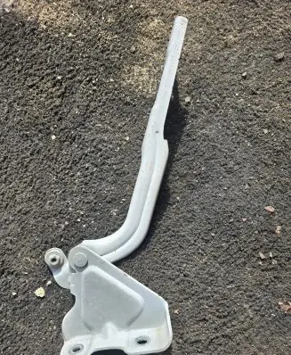 Opel Mokka Engine bonnet/hood hinges 95421581