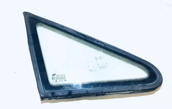 Volkswagen Sharan Front triangle window/glass 