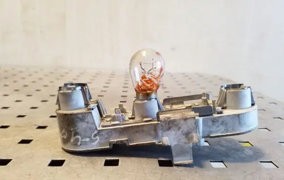 Tail light part