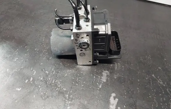 Volkswagen PASSAT B5.5 ABS Pump 4B0614517G 0265225124 0265950055