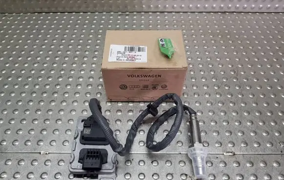Audi Q5 SQ5 8R Lambda probe sensor S26371179 8R0907807R 8R0907807L