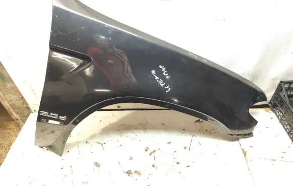 BMW X5 E53 Fender
