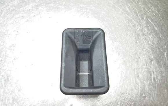 Opel Insignia A Front door seat control surround trim 330839457 13238362