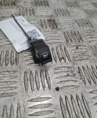 Volkswagen PASSAT B6 Electric window control switch