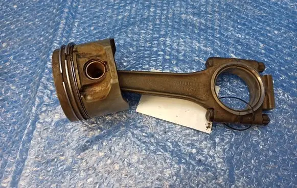 Jaguar XJS Piston with connecting rod EBC1289 EAC1868