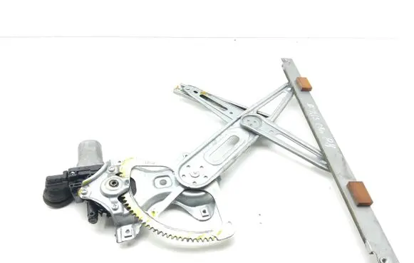 Toyota Auris 150 Front door window regulator with motor 857200D120
