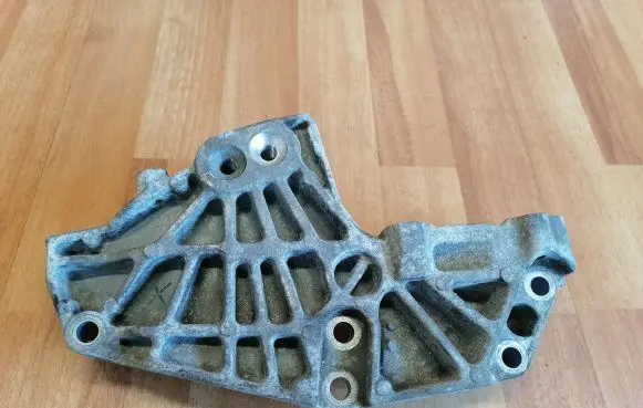 Generator/alternator bracket