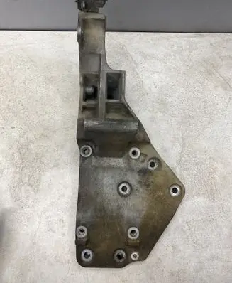 Nissan Pathfinder R51 A/C compressor mount bracket 11910EB300 RE225901