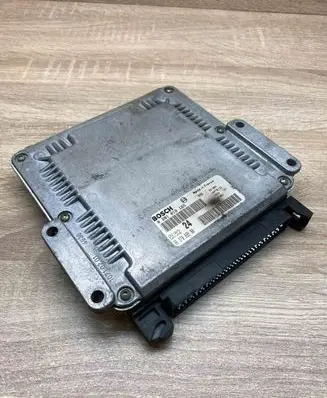 Peugeot 406 Engine control unit/module ECU 9637089580 0281010165
