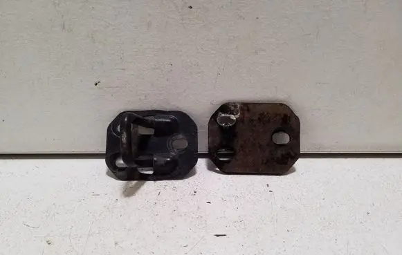Bentley Continental Engine bonnet/hood lock/latch loop/hook 3W0823515