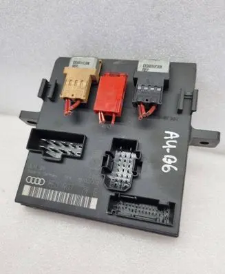 Audi A4 S4 B6 8E 8H Comfort/convenience module 8E0907279E