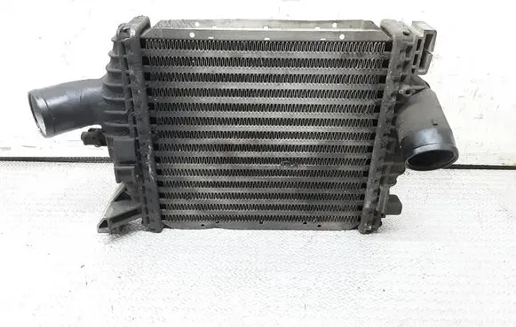 Mercedes-Benz Vito Viano W638 Intercooler radiator 16001004P